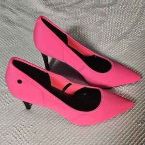 Women's Pink Pointed-Toe Mid Heel Pumps